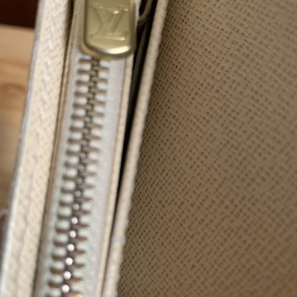 Authentic Pre-owned Louis Vuitton Damier Azur Wallet pre owned with wear 2009 - Picture 11 of 13